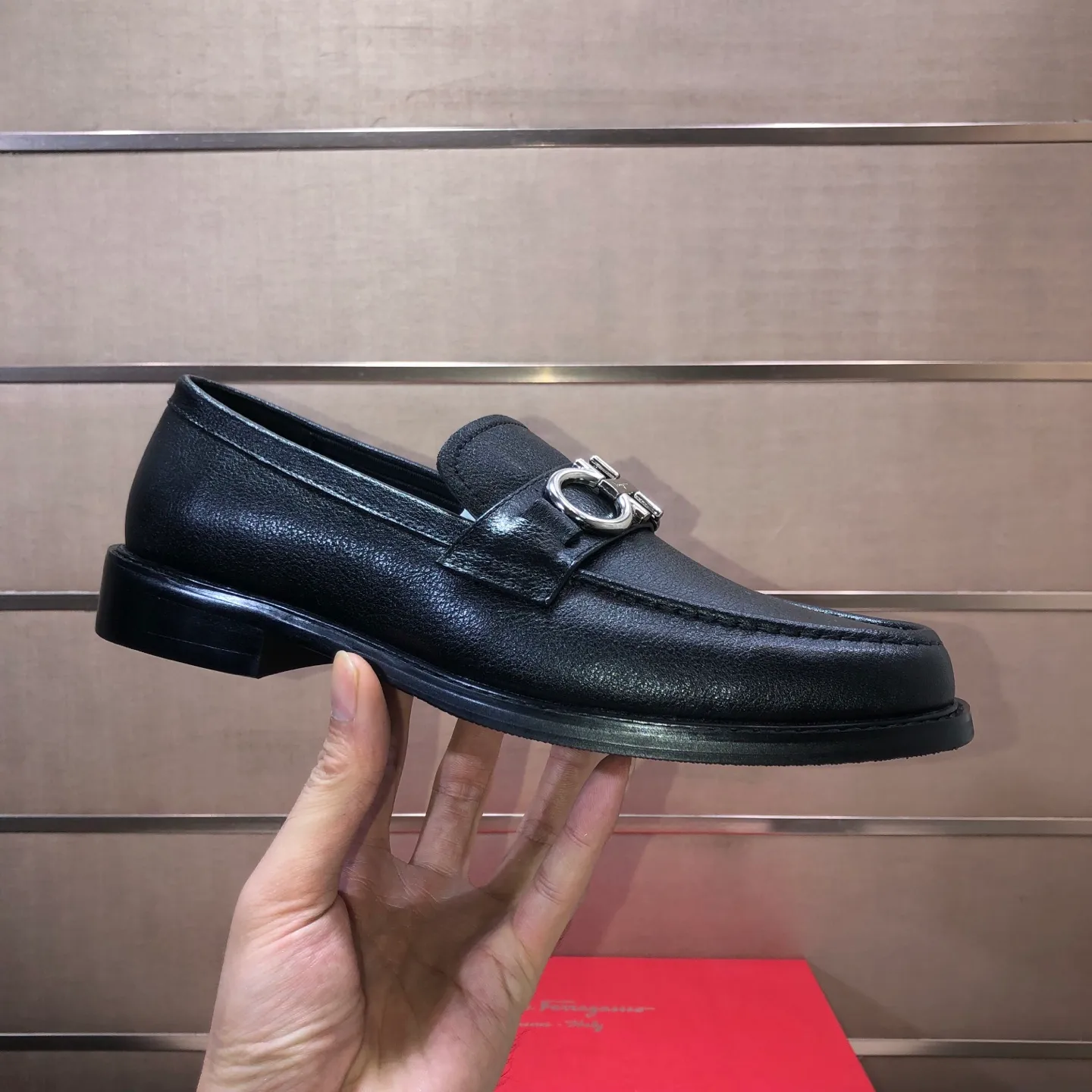 Men's shoes 💰460💰[Ferragamo/Ferragamo] The latest model in the counter. Original imported high-quality cowhide with open sides + imported sheep lining + original luxury metal buckle + original combination outsole. Comparison without pressure 38–44🎉